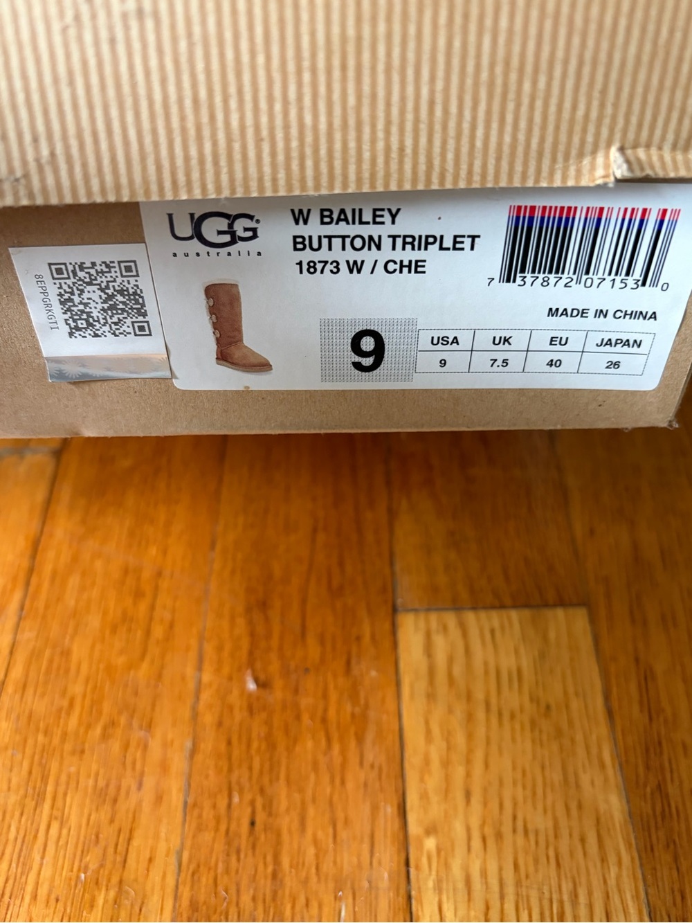 UGG Bailey Button Triplet Chestnut Suede Boot 1873 (9) - Picture 13 of 16